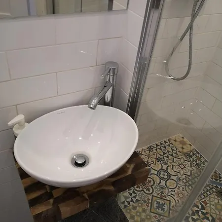 Apartman Woloska 80 *