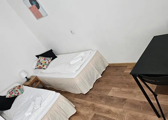 Apartament Wołoska 80 *